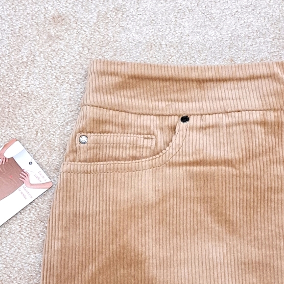 S.C. & Co Corduroy Skirt Womens Size 12 Pull On Cord Mini Skirt Tan Brown NWT - Picture 5 of 13